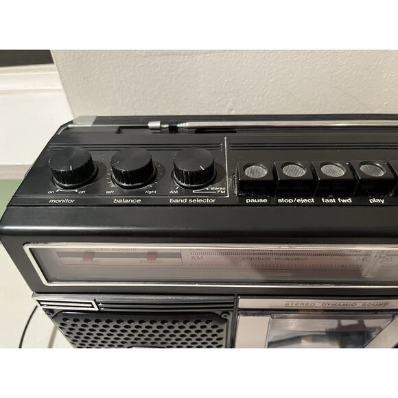 Vintage Sharp GF-4141 Boombox Radio Cassette Player Works! - Picture 4 of 11